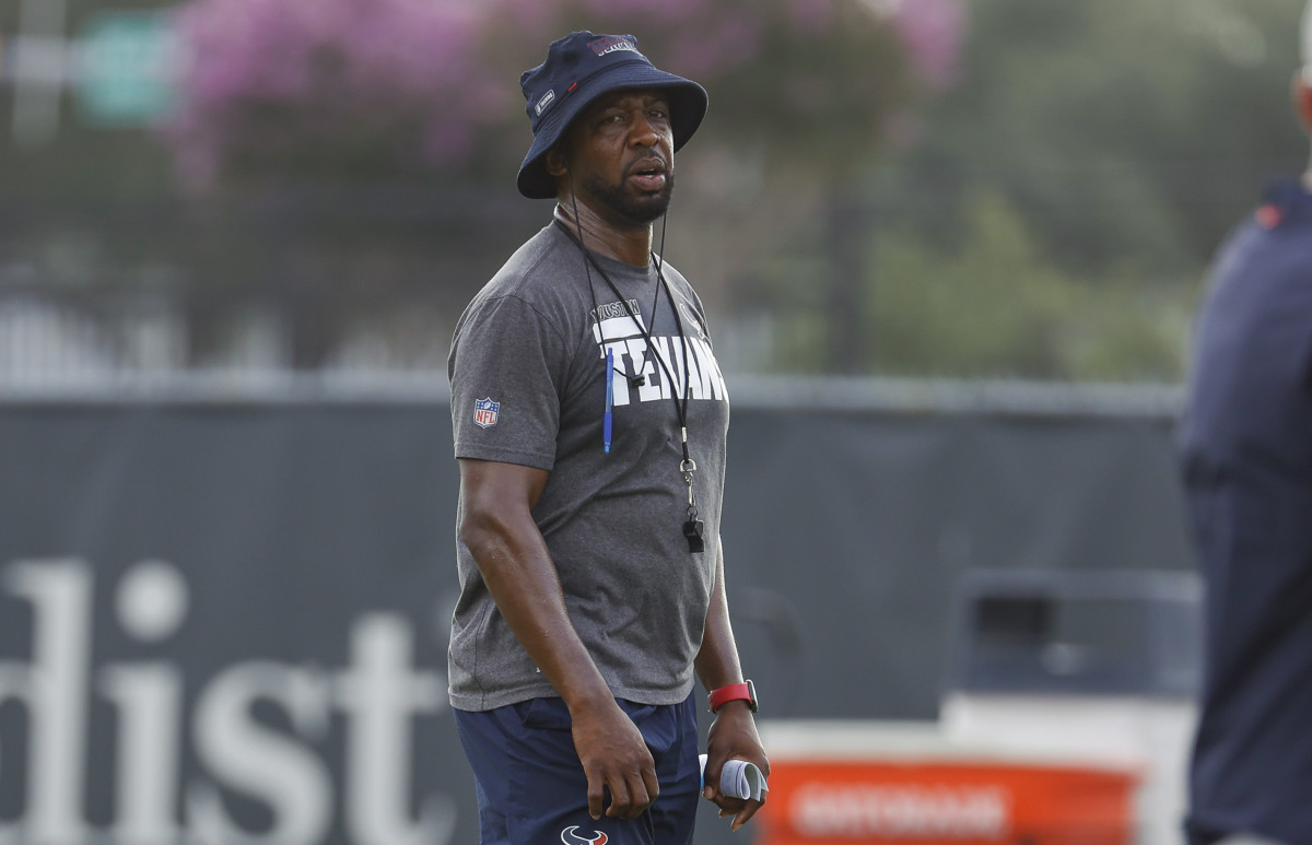 Jun 15, 2022; Houston, TX, USA; Houston Texans offensive coordinator Pep Hamilton looks on during drills during minicamp at Houston Methodist Training Center. Mandatory Credit: Troy Taormina-USA TODAY Sports